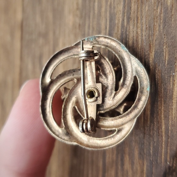 Saks fith avenue aquamarine crystal swirl brooch B613 - Picture 4 of 5